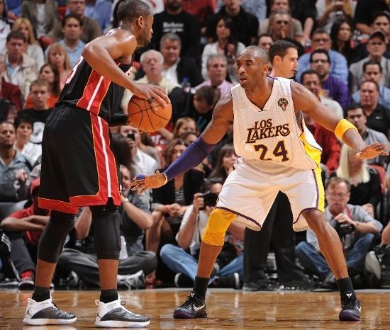 也为我们窥 也为我们窥